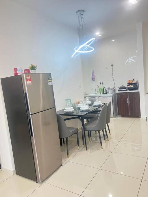 Rumah percutian Cozy Kenwingston Platz Kl 2-5 Pax2br&2br Pakinnet 136 *